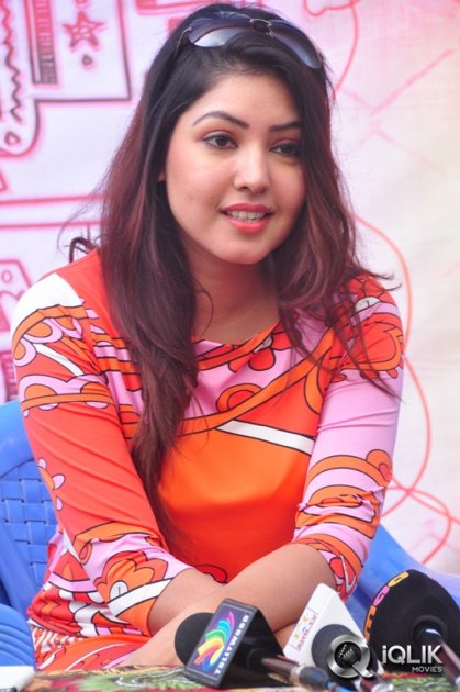 Maine-Pyar-Kiya-Movie-Opening